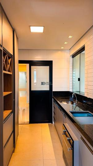 Apartamento 3 quartos 2 banheiros 93m²