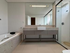 Apartamento 3 quartos 5 banheiros 310m²