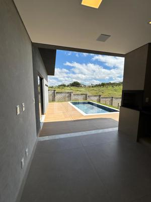 Casa em condomínio 4 quartos 4 vagas 256m²