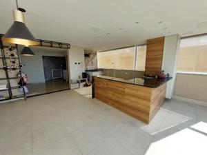 Apartamento 3 quartos 3 banheiros 140m²
