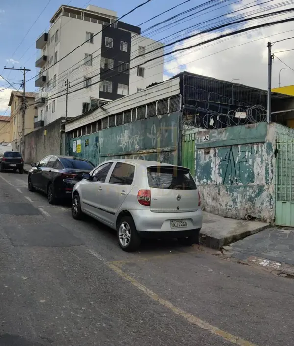 Casa 3 quartos 4 banheiros 
