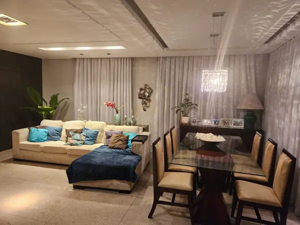 Casa 3 quartos 3 banheiros 240m²
