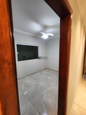 Apartamento 3 quartos 3 banheiros 200m²