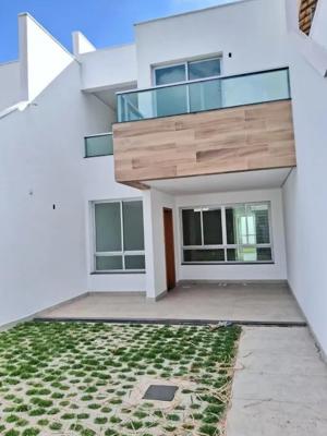 Casa 3 quartos 2 banheiros 
