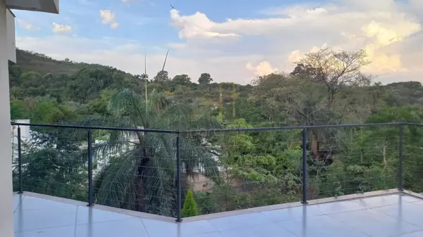 Casa 3 quartos 3 banheiros 305m²
