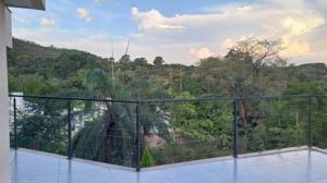 Casa 3 quartos 3 banheiros 305m²
