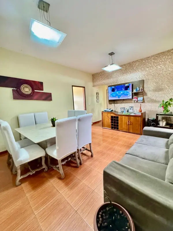 Apartamento 4 quartos 2 banheiros 239m²