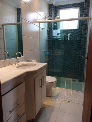 Apartamento 3 quartos 2 banheiros 
