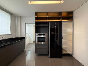 Apartamento 3 quartos 5 banheiros 310m²