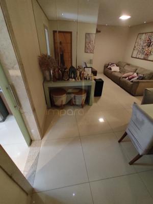 Apartamento 3 quartos 2 banheiros 185m²
