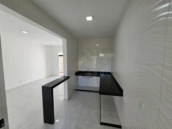 Casa 2 quartos 2 banheiros 20m²
