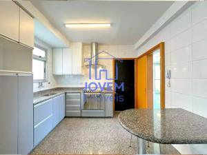 Apartamento 3 quartos 3 banheiros 232m²