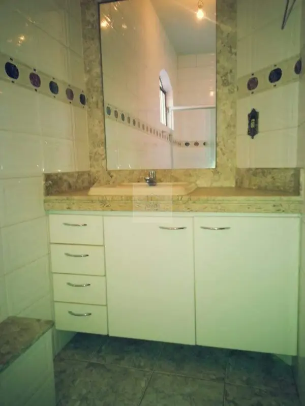 Casa 5 quartos 2 banheiros 180m²