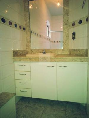 Casa 5 quartos 2 banheiros 180m²