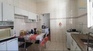 Casa 3 quartos 2 banheiros 182m²