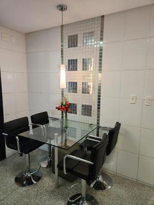 Casa 3 quartos 3 banheiros 240m²
