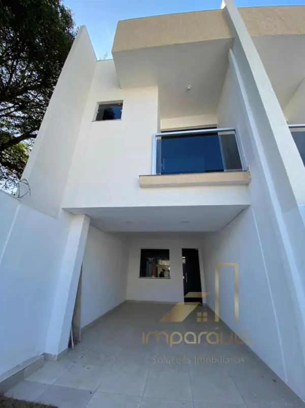 Casa 3 quartos 2 banheiros 300m²
