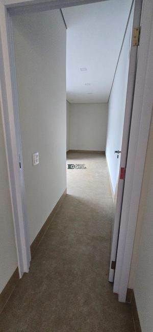 Apartamento 3 quartos 4 banheiros 207m²