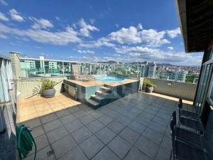 Cobertura 4 quartos 4 vagas 246m²