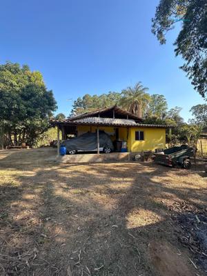 Sítio 3 quartos 1 banheiro 180m²
