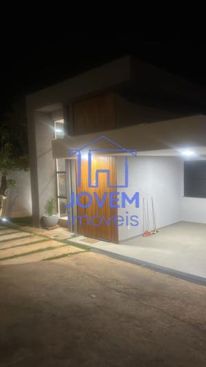 Casa 3 quartos 2 banheiros 360m²