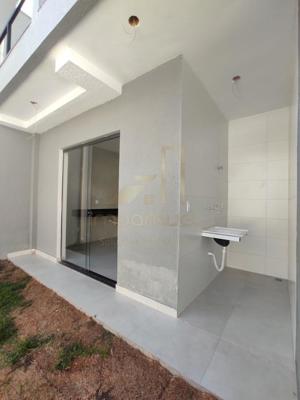 Casa 3 quartos 3 banheiros 
