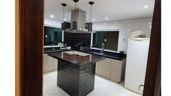 Apartamento 3 quartos 3 banheiros 200m²