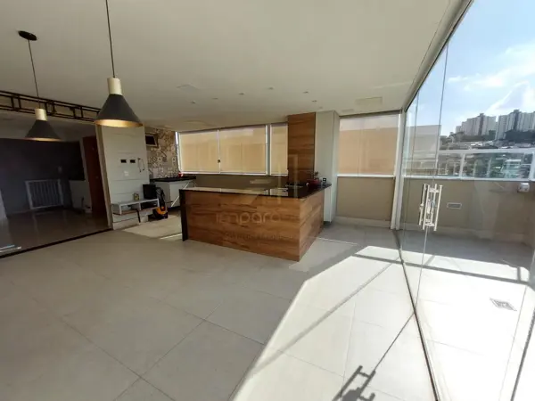 Apartamento 3 quartos 3 banheiros 140m²

