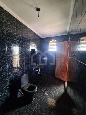 Casa 3 quartos 6 vagas 200m²