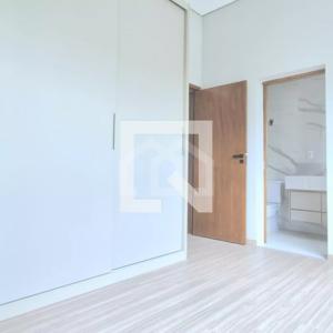 Casa em condomínio 4 quartos 5 banheiros 320m²