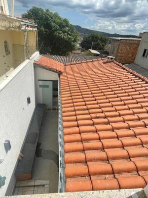 Casa 2 quartos 2 banheiros 
