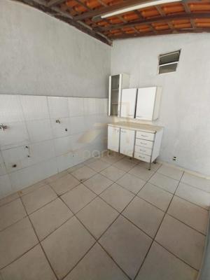 Apartamento 3 quartos 3 banheiros 143m²

