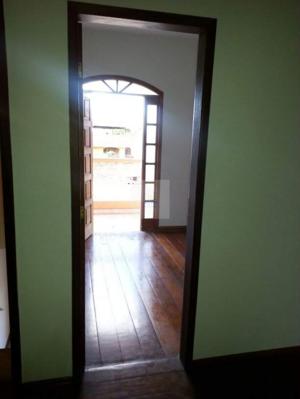 Casa 5 quartos 2 banheiros 180m²