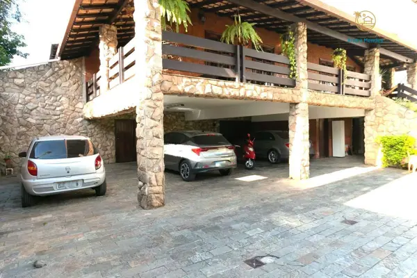 Casa 5 quartos 5 banheiros 555m²