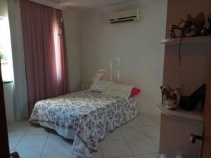 Casa 4 quartos 3 banheiros 
