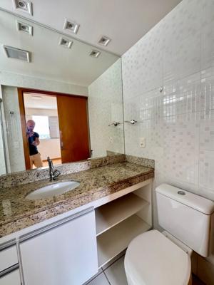 Apartamento 3 quartos 2 banheiros 180m²