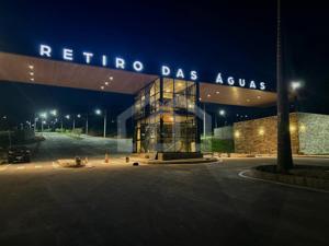 Lote em condomínio 