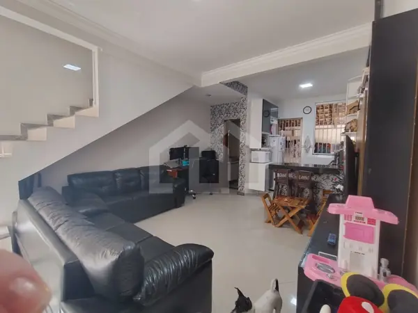 Casa Geminada 2 quartos 2 vagas 120m²
