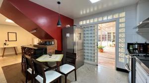 Casa 5 quartos 5 banheiros 360m²