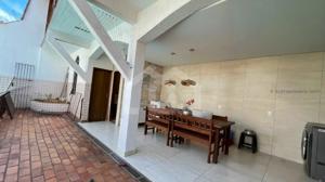 Casa 6 quartos 2 vagas 279m²