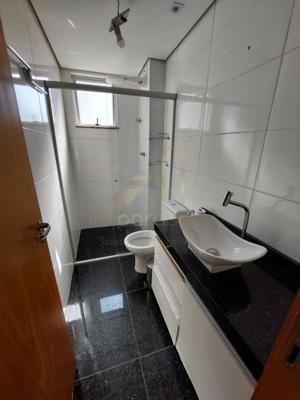 Apartamento 3 quartos 3 banheiros 140m²
