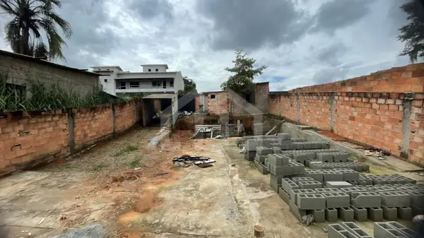 Lote-Área-Terreno 360m²