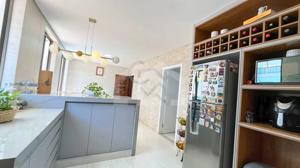 Casa 6 quartos 2 vagas 279m²