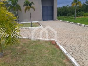 Lote em condomínio 