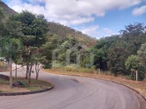 Lote em condomínio 