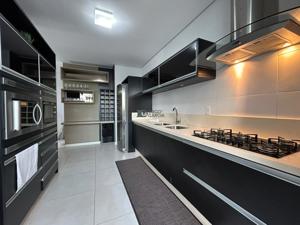 Apartamento 3 quartos 3 banheiros 154m²