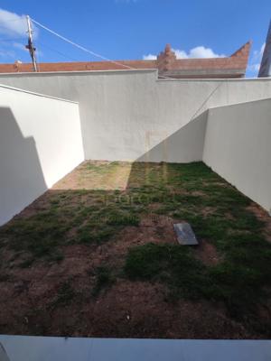 Casa 3 quartos 3 banheiros 

