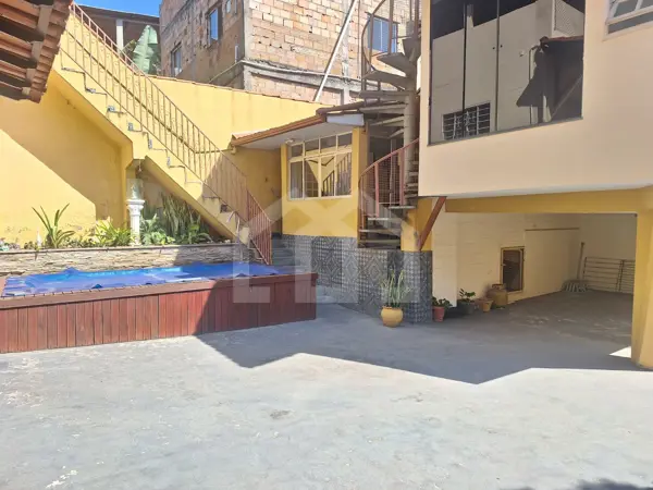 Casa 5 quartos 6 vagas 352m²