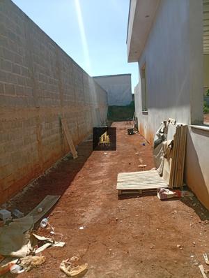 Casa 4 quartos 1 banheiro 220m²