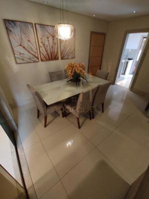 Apartamento 3 quartos 2 banheiros 185m²
